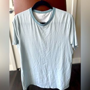 Lululemon mens shirt. Worn twice. Size L.